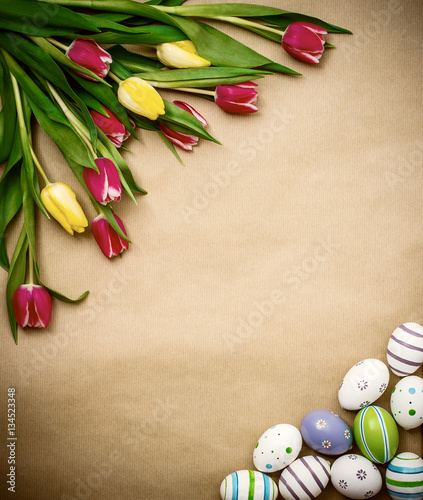 Eastern egg, tulips on brown wrapping paper © diamant24