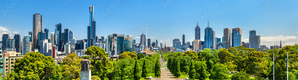 Panorama of Melbourne from Kings Domain parklands - Australia - obrazy, fototapety, plakaty 