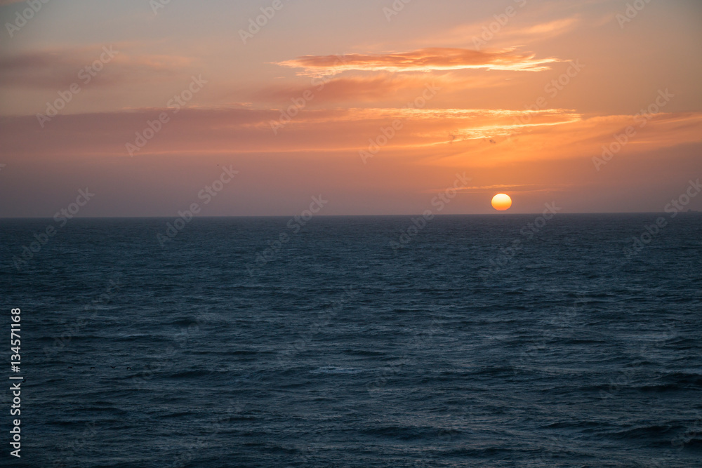 Obraz premium Couché de soleil à la mer