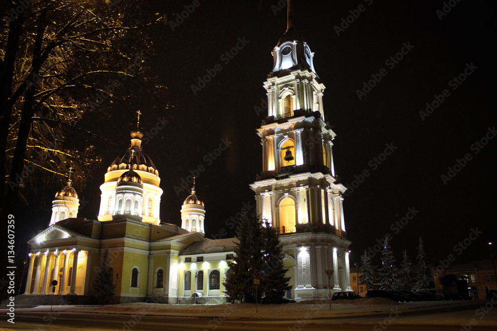 Спасо-Преображенский собор в Рыбинске ночью, Ярославская область, Россия