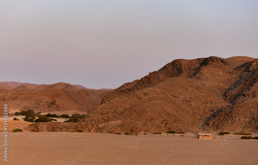 Etosha-Nationalpark Berg Landschaft in Namibia Südafrika