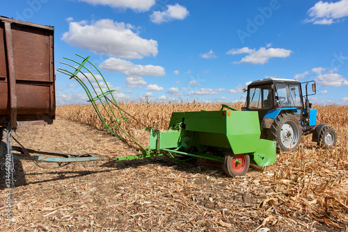 harvest field countryside tractor agrimotor harvesting combine harvester machine corn crop agricultural tecnology