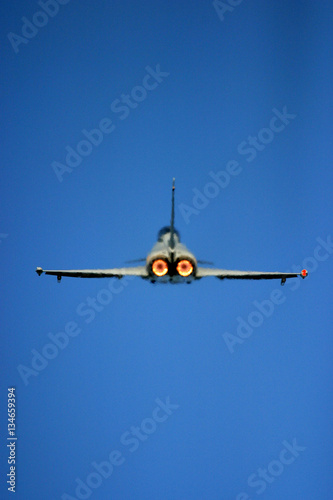 Cuadro en lienzo Eurofighter in flight at UK air show