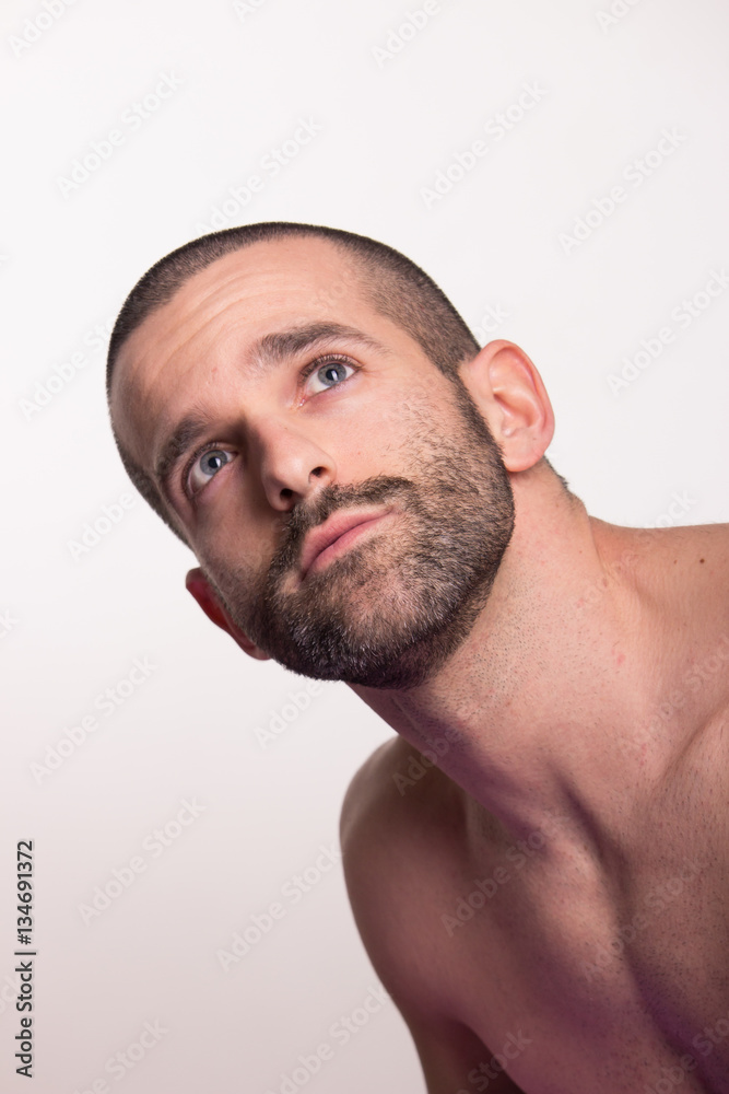 Obraz premium young man face head looking above up