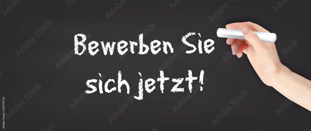 Hand schreibt auf Kreidetafel - Bewerben Sie sich jetzt Hand schreibt auf Kreidetafel - Bewerben Sie sich jetzt
