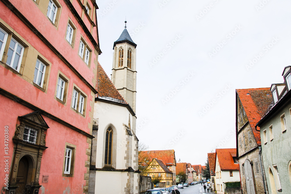 Fototapeta premium ロマンチック街道沿いの街 ローテンブルク・オプ・デア・タウバーの街並み（ドイツ・ローテンブルク）