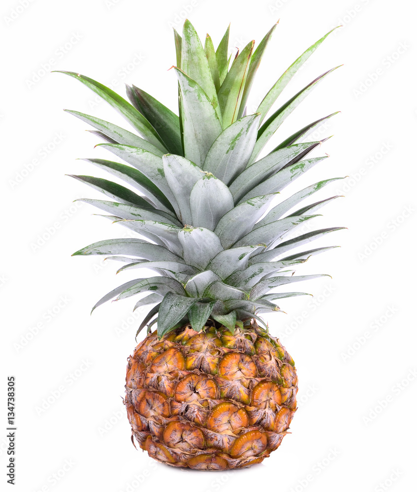 Fototapeta premium ripe pineapple isolated on white background