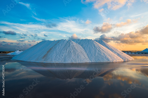 Fotografie Natural sea salt producing in Las Coloradas, Yucatan, Mexico