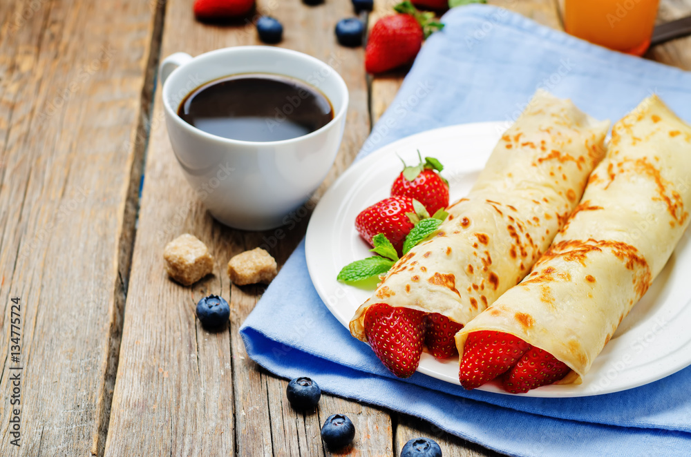 Crepes with strawberries Crepes with strawberries