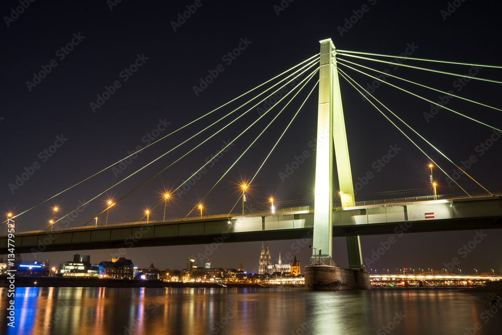 Obraz premium Severinsbrücke in Köln