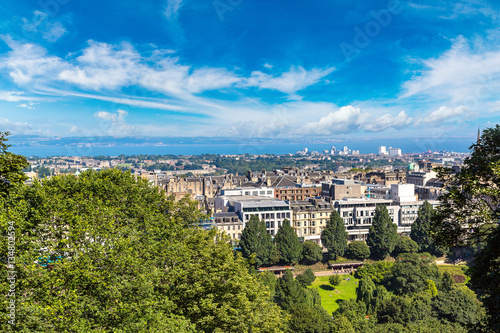 Panoramic view of Edinburgh, Scotland © Sergii Figurnyi