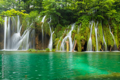 Plitvice lakes park in Croatia © phant