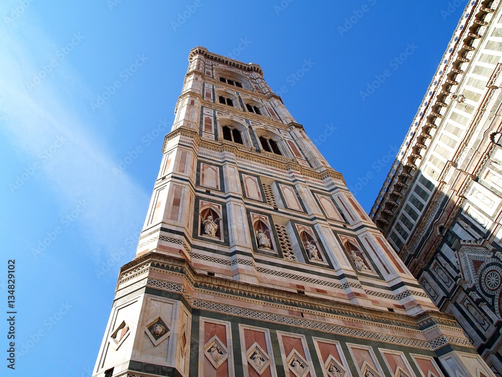 Naklejka premium Fot. Konrad Filip Komarnicki / EAST NEWS Wlochy 09.07.2010 Dzwonnica Giotta przy katedrze we Florencji.