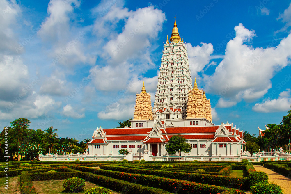 Fototapeta premium Beautiful White Buddhagaya Pagoda in Wat Yannasang Wararam Buddhist Temple at Pattaya city, Chonburi province, Thailand