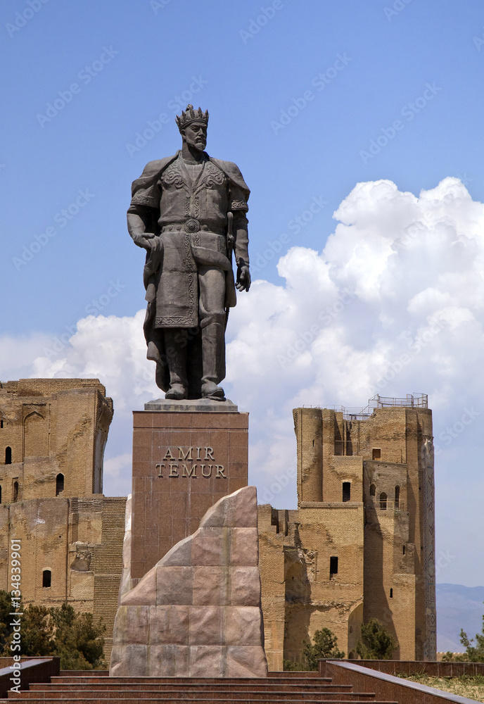 Statue of Timur in Shahrisabz, Uzbekistan