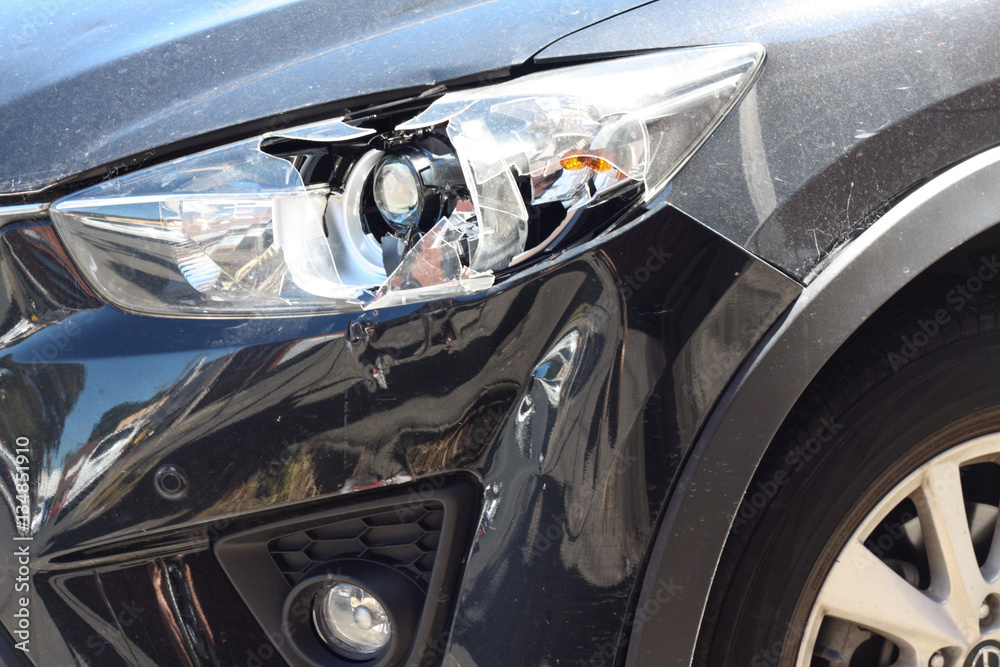 Auto car headlight smashed from a accident; ready for replacement and repair. Auto car headlight smashed from a accident; ready for replacement and repair.