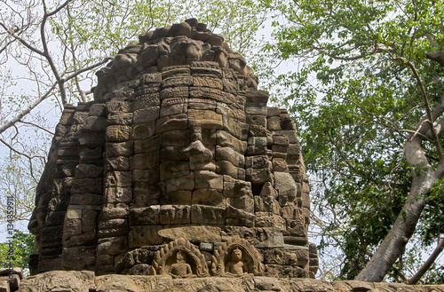 Banteay Chhmar tower face