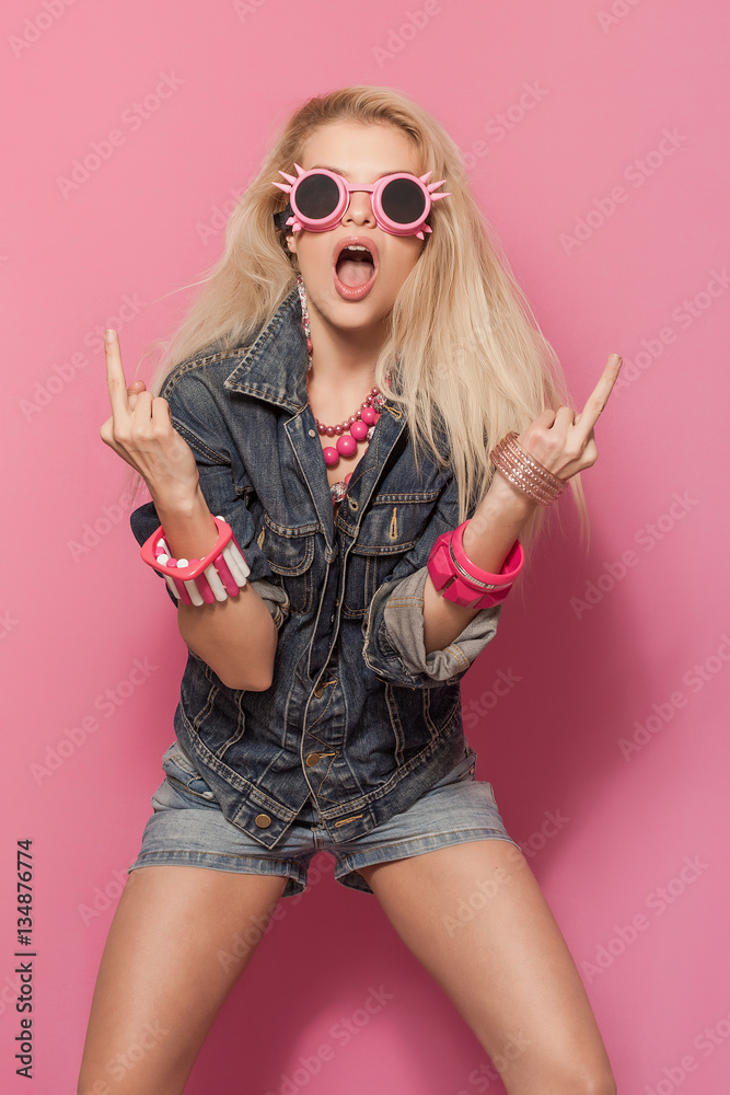 Transgressive Barbie pop girl portrait wearing Stock-foto | Adobe Stock
