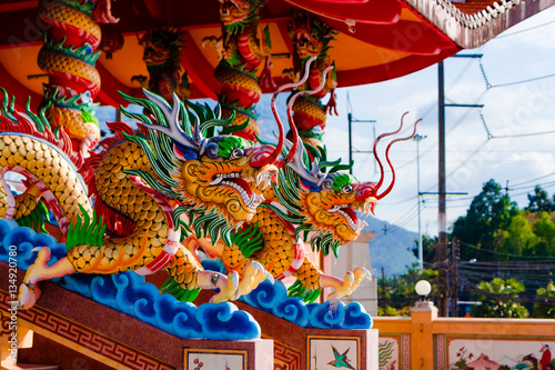 Obraz na płótnie Dragon statue at Chinese temple on Phuket w salonie