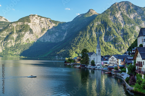 Famous Hallstatt mountain village and Hallstaetter lake, Austrai