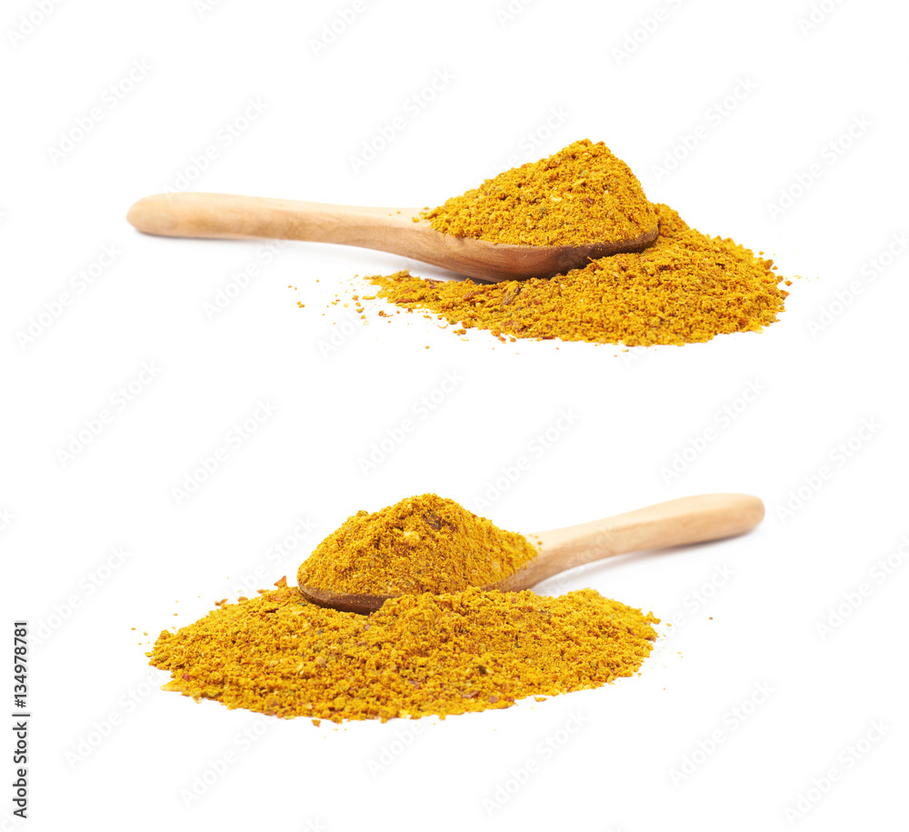 Pile of powdered curry spice isolated - obrazy, fototapety, plakaty 