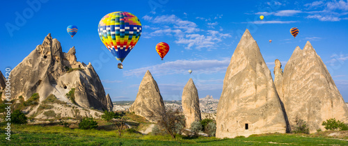 Photo The great tourist attraction of Cappadocia - balloon flight. Cap