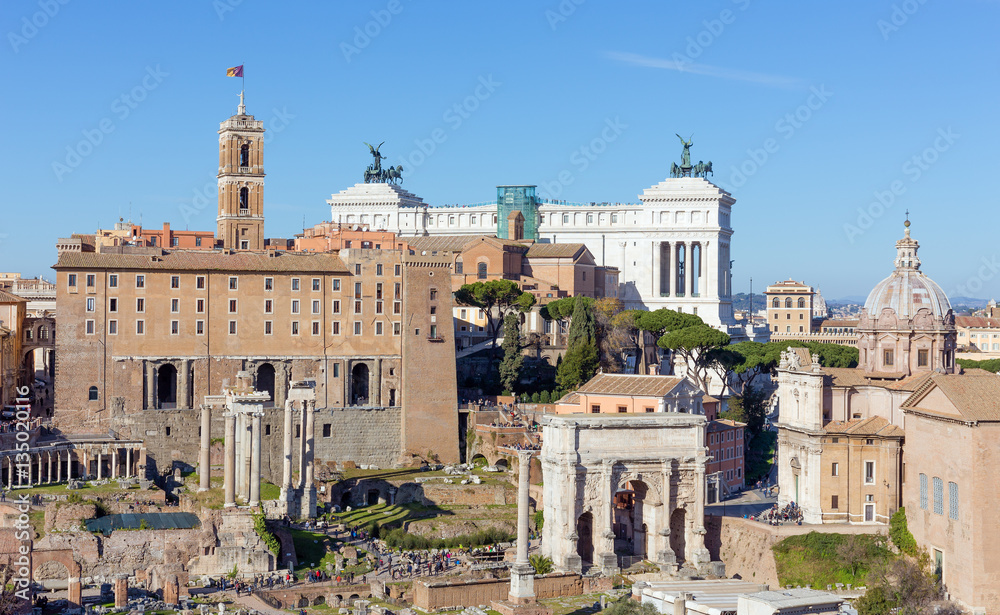 View of the Tabularium, the Arch of Septimius Severus and Altare della Patria from the Palatine hill, Rome, Italy.