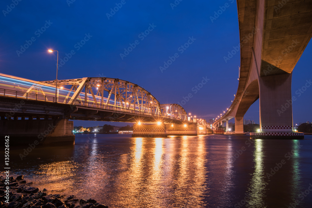 Fototapeta premium Krung Thep Bridge or Bangkok Bridge, the metal bridge over Chao