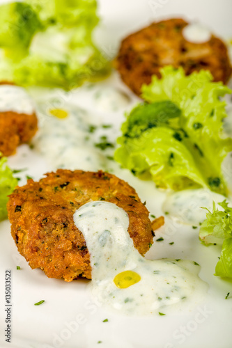 Falafel de garbanzo photo