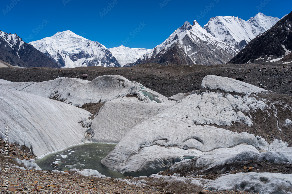 Fototapeta premium Baltoro kangri mountain and glacier at Concordia camp, K2 trek,
