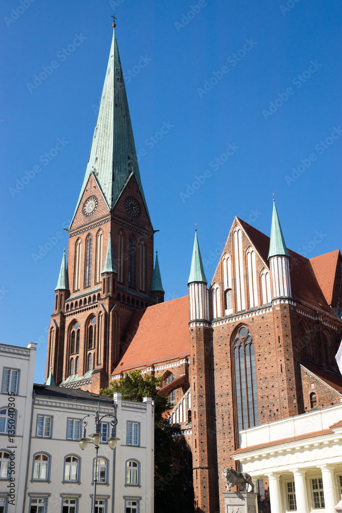 Obraz premium Schweriner Dom St. Marien und St. Johannis, Mecklenburg-Vorpommern