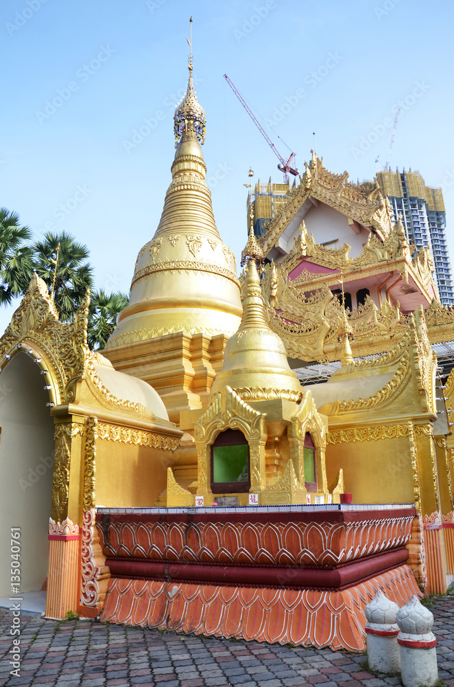 Fototapeta premium Popular Burmese Temple in Penang, Malaysia