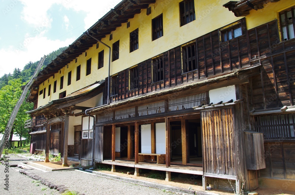 日本の地方の昔の家