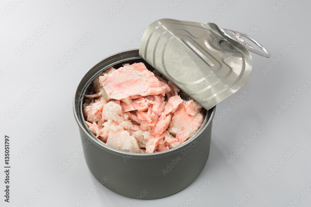 canned tuna isolated on white / Canned soy free albacore white meat tuna packed in water / open tuna tin on a white background / tuna fish isolated on white canned tuna isolated on white / Canned soy free albacore white meat tuna packed in water / open tuna tin on a white background / tuna fish isolated on white