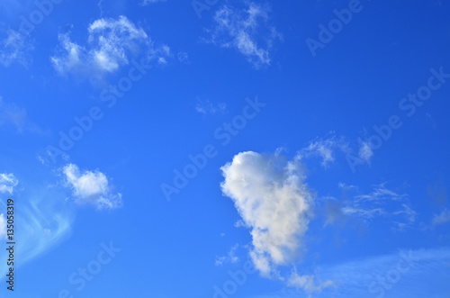 Fototapeta Naklejka Na Ścianę i Meble -  White clouds in the blue sky. Weather background