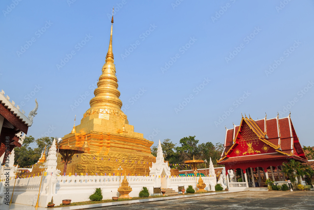 Naklejka premium Phra That Chae Haeng