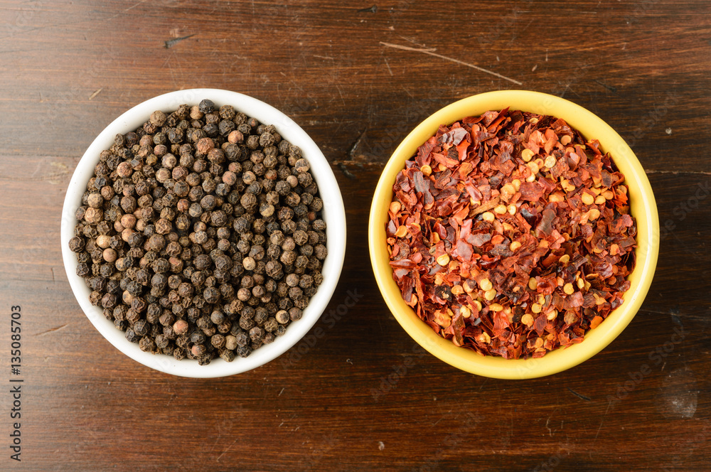 Peppercorn with Crushed Pepper Peppercorn with Crushed Pepper