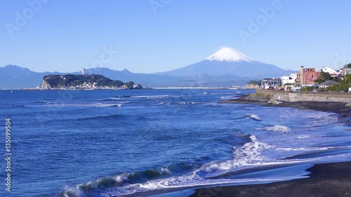 稲村ガ崎からの富士山と江ノ島