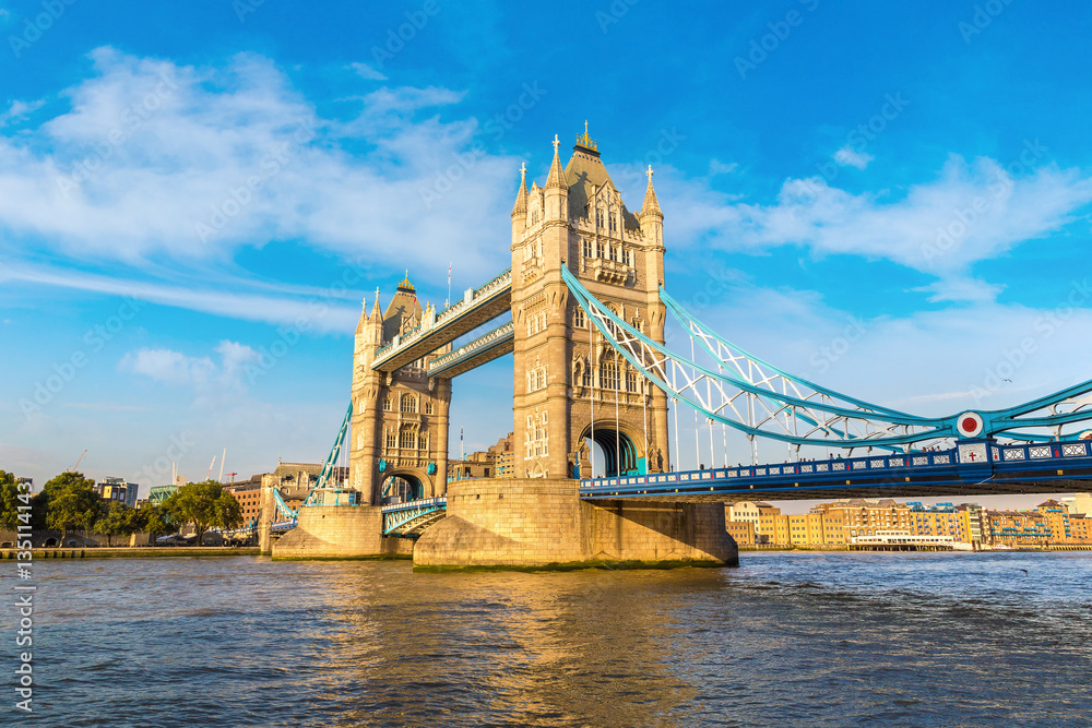 Obraz premium Tower Bridge in London