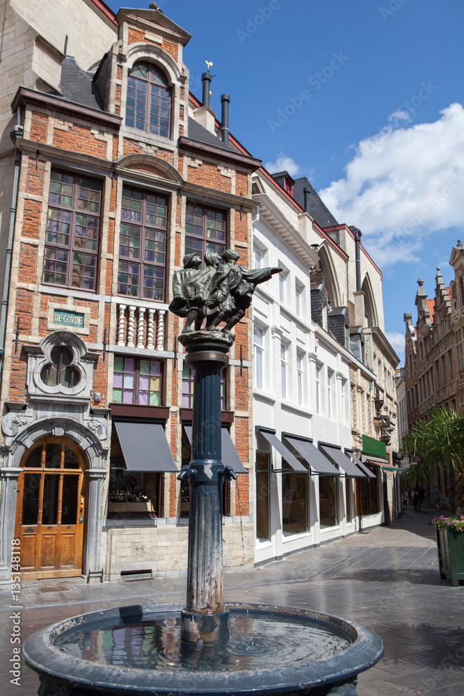 Fototapeta premium Historic architecture and monuments in Brussels