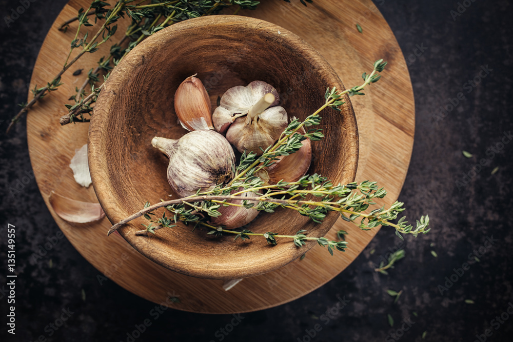 Foto Stock Garlic and thyme Adobe Stock