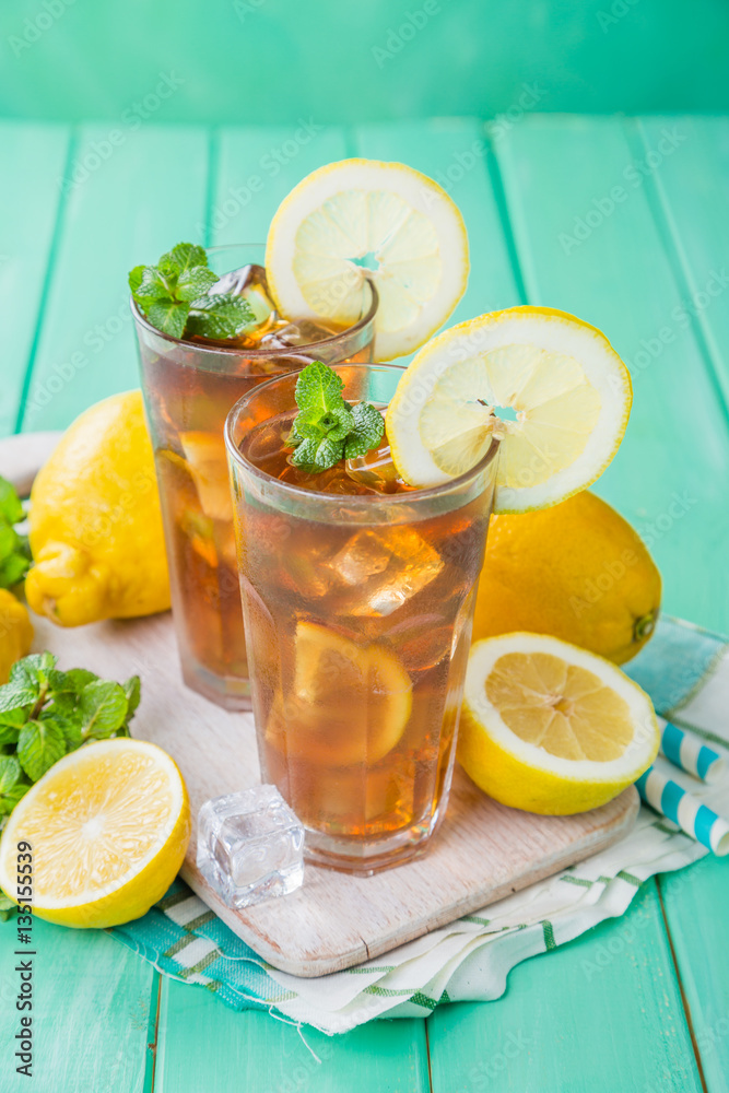 Fototapeta premium Iced tea in glasses