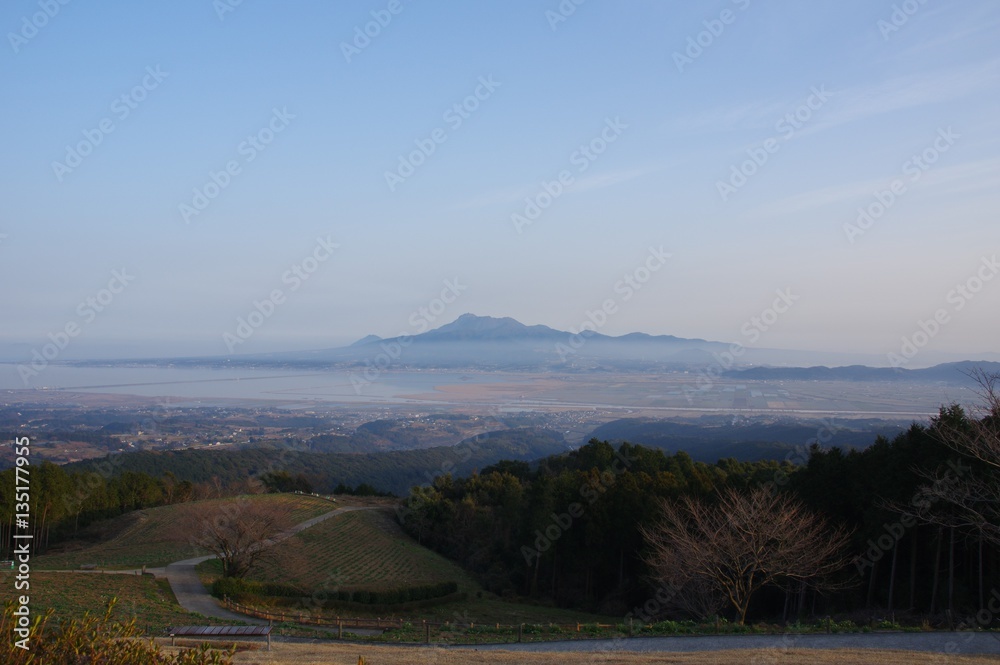 Obraz premium 有明海と雲仙山系の夕景