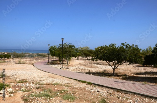 Oman : Hawiyat Najm – Dabab Sinkhole  photo