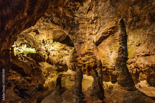 Obraz na płótnie Dripstone cave under Budapest