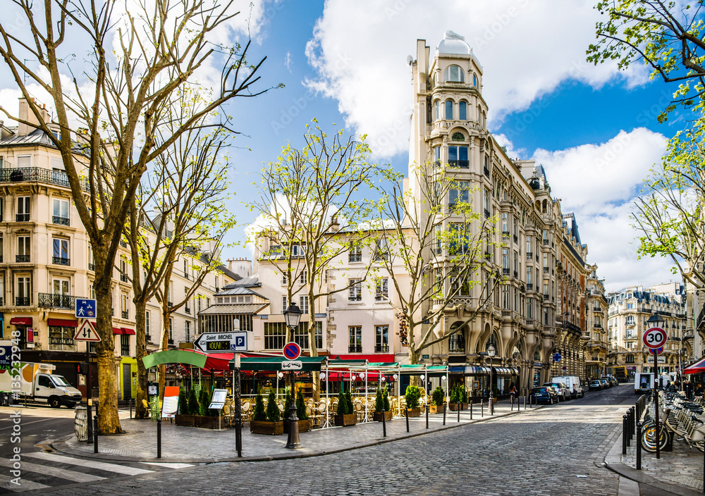 Naklejka premium mały rynek w Paryżu, Francja