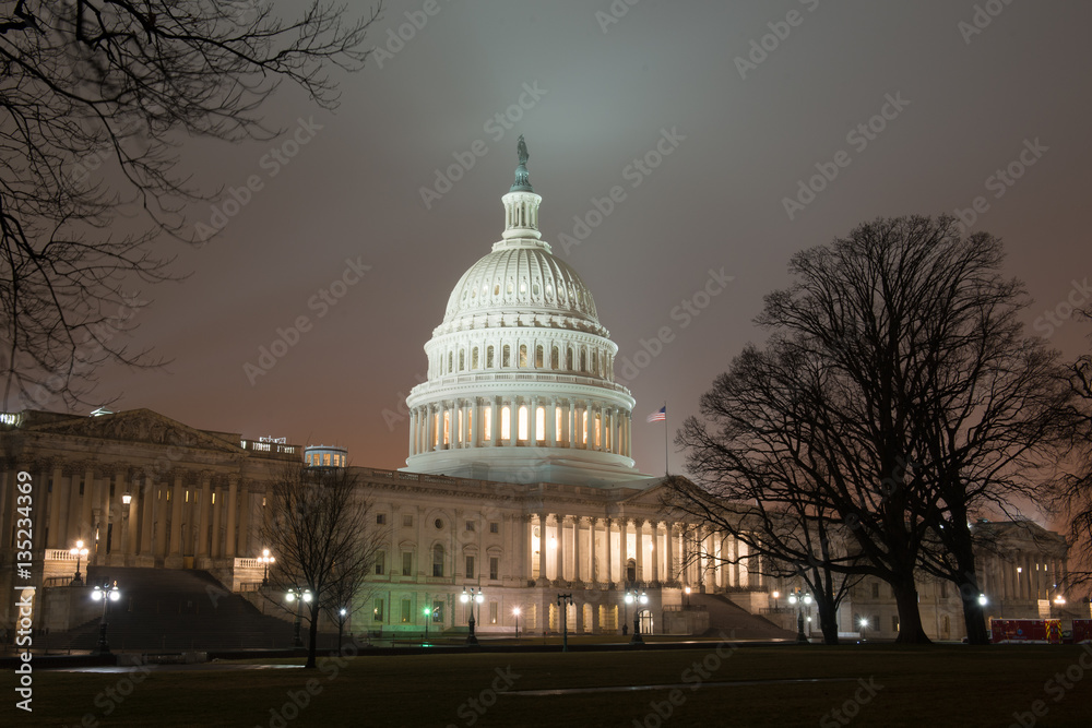 United States. Capitol at night