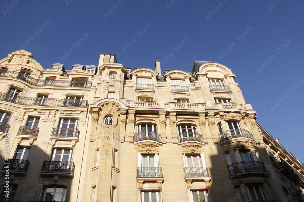 Immeuble ancien à Paris	