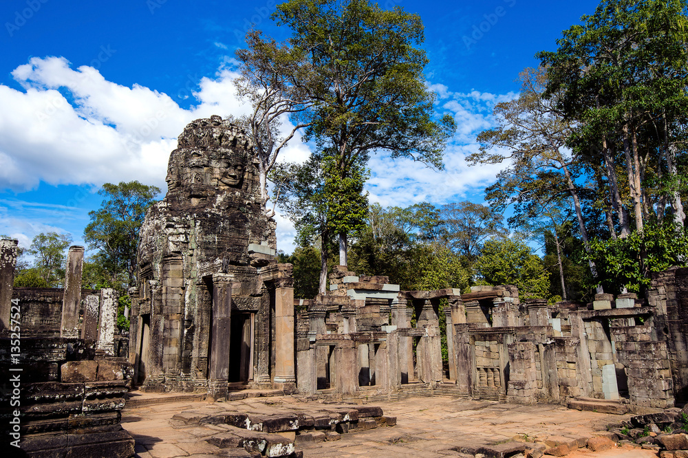 Obraz premium Bayon Temple with giant stone faces, Angkor Wat, Siem reap, Cambodia.