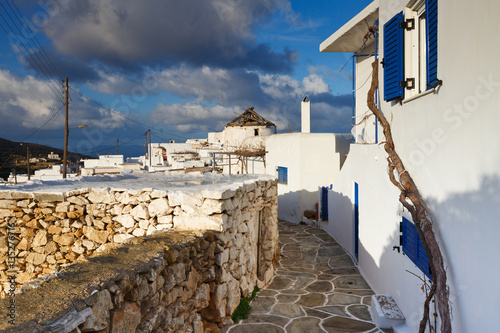 Fototapeta Naklejka Na Ścianę i Meble -  Street in Kastro village of Sikinos island.